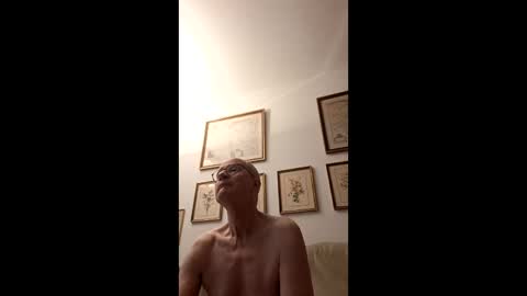Snapshot of marginalie chatting on 11, 4, 2026 marginalie online show from 11, 4, 2026