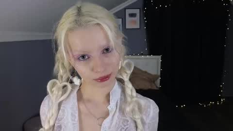 Snapshot of mari_clay chatting on 19, 2, 2026 Milena online show from 19, 2, 2026
