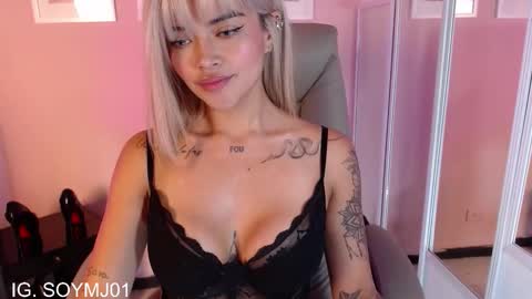 Snapshot of maria_jones chatting on 17, 9, 2025  Instagram soymj01 online show from 17, 9, 2025