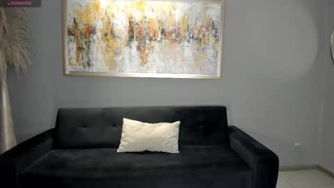 MARIA HERRERA  online show from 14, 12, 2025