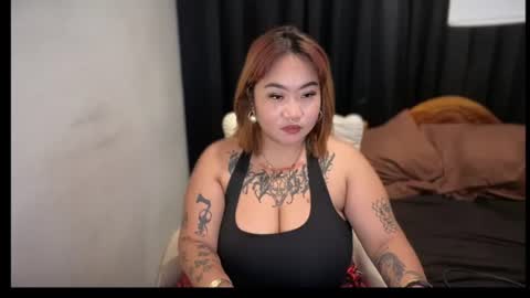 Snapshot of marialuxe chatting on 3, 8, 2026 MariaLuxe online show from 3, 8, 2026