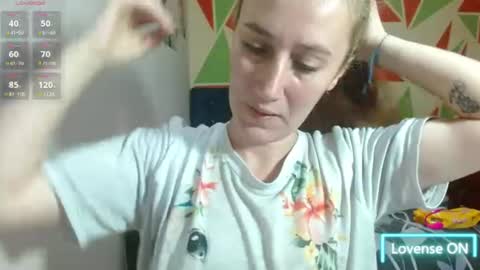 Snapshot of mariam_wish1 chatting on 24, 6, 2026 mariam_wish1 online show from 24, 6, 2026