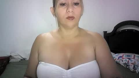 Snapshot of mariana995649 chatting on 9, 5, 2026 mariana995649 online show from 9, 5, 2026