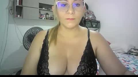 Snapshot of mariana995649 chatting on 16, 5, 2026 mariana995649 online show from 16, 5, 2026