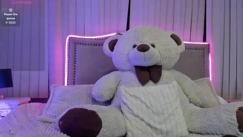 Snapshot of mariana__thompson chatting on 4, 6, 2026 mariana__thompson online show from 4, 6, 2026