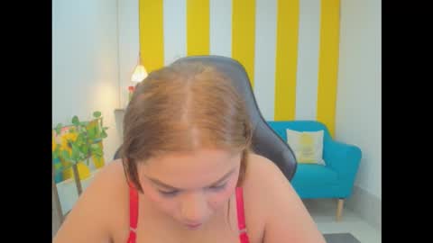 Snapshot of mariana_blonde chatting on 1, 2, 2026 Mariana online show from 1, 2, 2026