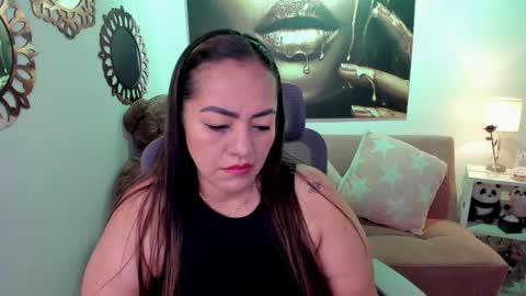 Snapshot of marianalopez81 chatting on 4, 4, 2026 Mariana Lopez online show from 4, 4, 2026