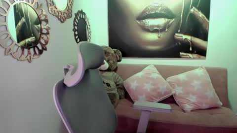 Snapshot of marianalopez81 chatting on 24, 5, 2026 Mariana Lopez online show from 24, 5, 2026