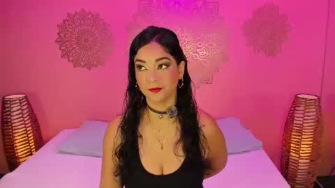 Snapshot of marianamontezz chatting on 15, 6, 2026 online show from 15, 6, 2026