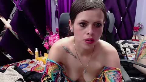 MarianaThomsop online show from 12, 12, 2024