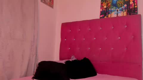 Snapshot of marianawlls chatting on 3, 2, 2026 mariana williams online show from 3, 2, 2026