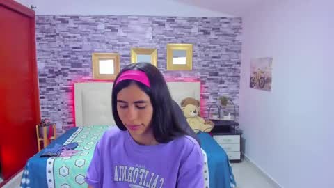 Snapshot of marianaxxx__ chatting on 10, 12, 2024 Mariana online show from 10, 12, 2024