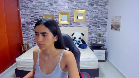 Snapshot of marianaxxx__ chatting on 13, 1, 2025 Mariana online show from 13, 1, 2025