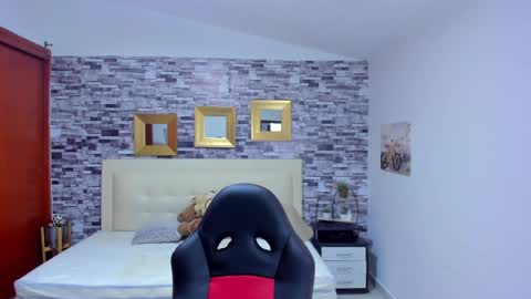 Snapshot of marianaxxx__ chatting on 6, 2, 2025 Mariana online show from 6, 2, 2025