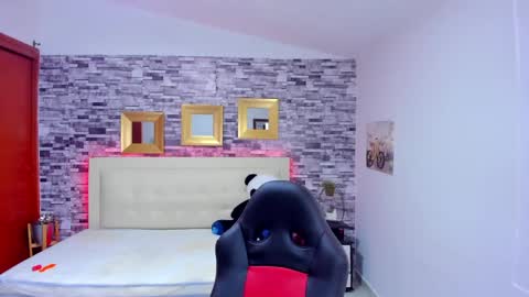 Snapshot of marianaxxx__ chatting on 1, 3, 2025 Mariana online show from 1, 3, 2025
