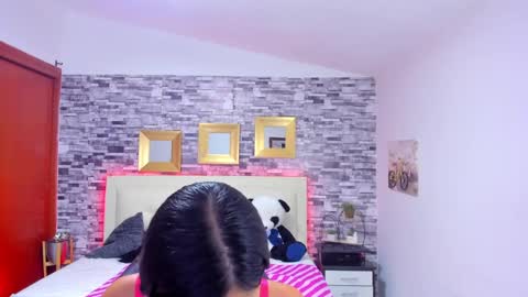Snapshot of marianaxxx__ chatting on 4, 3, 2025 Mariana online show from 4, 3, 2025