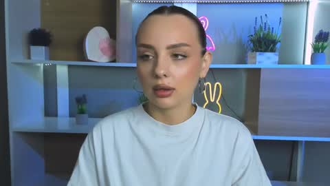 marianna gray online show from 12, 4, 2026