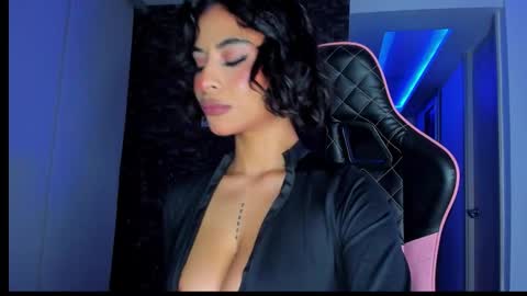 Snapshot of marianne__ chatting on 8, 3, 2026 M A R I A N E online show from 8, 3, 2026