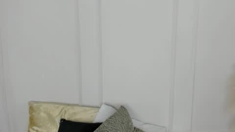 Maria Pettit online show from 17, 2, 2026