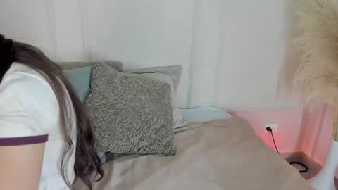 Snapshot of mariapettit chatting on 25, 6, 2026 Maria Pettit online show from 25, 6, 2026