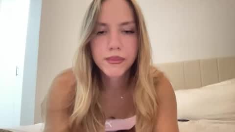 Snapshot of mariareev chatting on 19, 9, 2025 mariareev online show from 19, 9, 2025