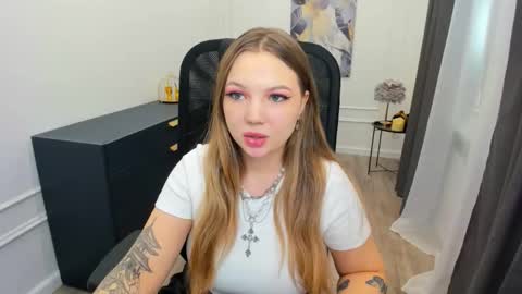 Snapshot of mariarobinsone chatting on 9, 3, 2026 mariarobinsone online show from 9, 3, 2026