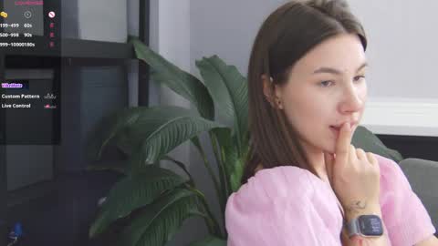Snapshot of marie_diaze chatting on 10, 4, 2026 Marie LEAVE YOUR WITH ME online show from 10, 4, 2026