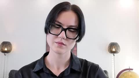 Marie Fitch online show from 17, 4, 2026