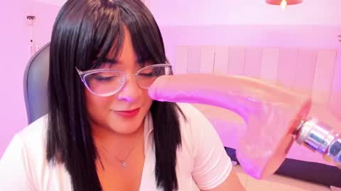 Snapshot of marie_harper chatting on 13, 12, 2024 Marie online show from 13, 12, 2024