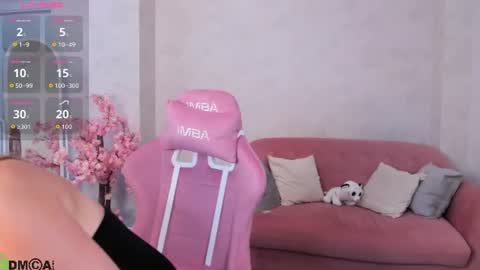 Snapshot of marie_hayes chatting on 19, 6, 2026 marie_hayes online show from 19, 6, 2026