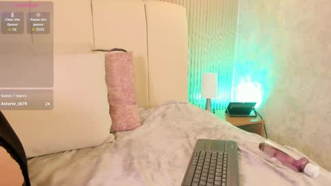 Snapshot of marie_miller_ chatting on 14, 5, 2026 M A R I E online show from 14, 5, 2026