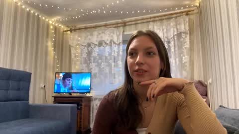 Snapshot of marielamilewski chatting on 8, 11, 2025 Marie online show from 8, 11, 2025