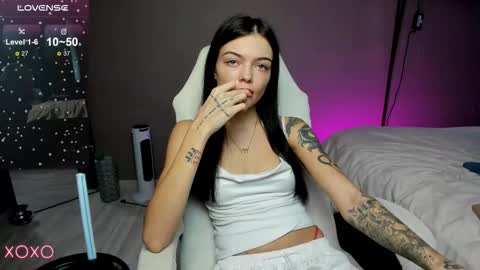 Snapshot of mariella__adams chatting on 17, 10, 2025 Maria  online show from 17, 10, 2025