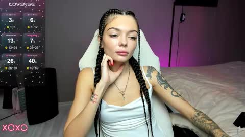 Snapshot of mariella__adams chatting on 28, 10, 2025 Maria  online show from 28, 10, 2025