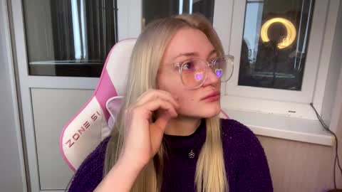 Hey Im Ash  I think together we can hit first 10 thumbs up online show from 27, 2, 2026