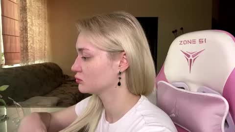 Hey Im Ash  I think together we can hit first 10 thumbs up online show from 7, 3, 2026