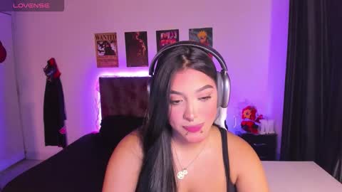 Snapshot of mariiana_hasper chatting on 4, 10, 2025 Mariana Hasper online show from 4, 10, 2025