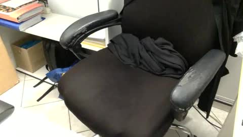 Snapshot of marikapikkola chatting on 8, 4, 2026 Mary... online show from 8, 4, 2026