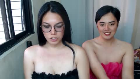 Snapshot of marikosue01 chatting on 1, 2, 2025 marikosue online show from 1, 2, 2025