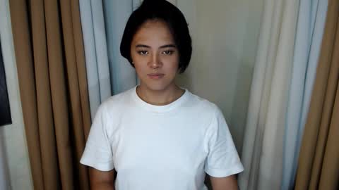 Snapshot of marikosue01 chatting on 21, 10, 2025 marikosue online show from 21, 10, 2025