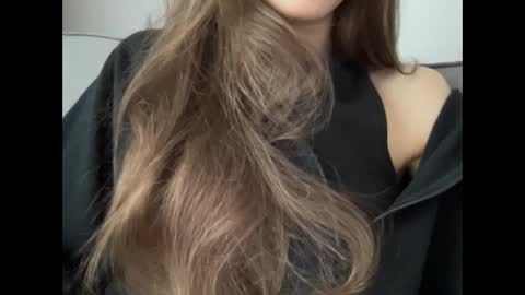 Snapshot of marinalovenow chatting on 4, 3, 2025 Marina online show from 4, 3, 2025