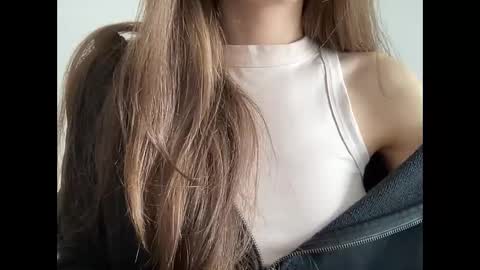 Snapshot of marinalovenow chatting on 6, 3, 2025 Marina online show from 6, 3, 2025