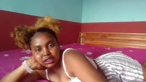 Snapshot of marinarahe chatting on 7, 1, 2026 marinarahe online show from 7, 1, 2026