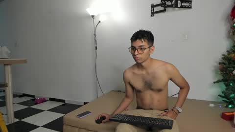 Snapshot of marioandmia chatting on 4, 1, 2025 marioandmia online show from 4, 1, 2025