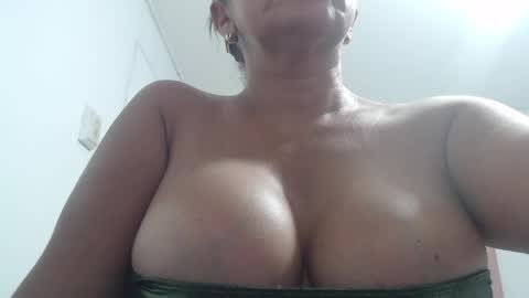 Snapshot of mariska_69 chatting on 9, 5, 2026 mariska_69 online show from 9, 5, 2026