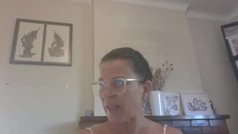 mark_and_lola online show from 4, 12, 2025