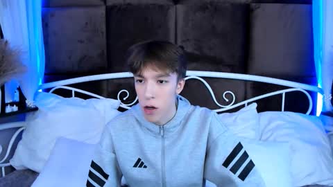 Mark online show from 16, 11, 2025