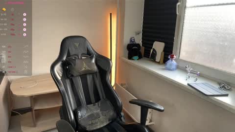 Mark online show from 16, 4, 2026