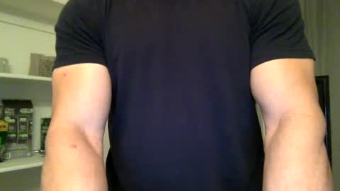 Snapshot of markk702 chatting on 6, 12, 2024 markk702 online show from 6, 12, 2024