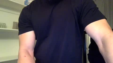 Snapshot of markk702 chatting on 3, 3, 2025 markk702 online show from 3, 3, 2025